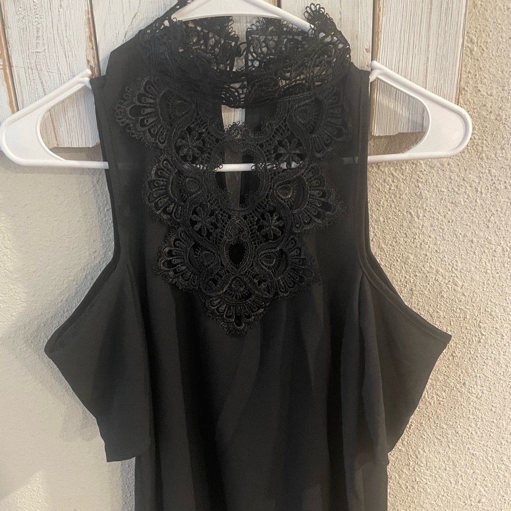 Cold shoulder top